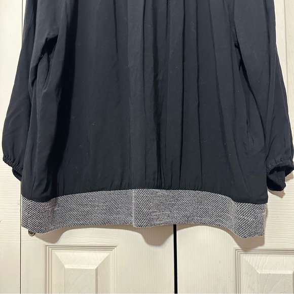 Dana Buchman Women’s Size L Knit Lined Black Pleated Crewneck Blouse Back Zipper - Picture 7 of 8